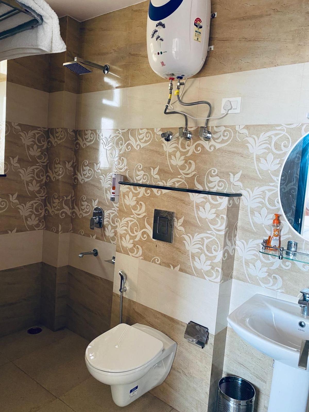 Harmony Heights Hotel Shimla Luaran gambar